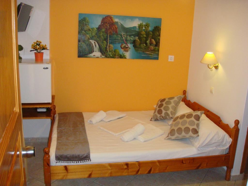Boussetil Rooms Capanmat Τήνος Εξωτερικό φωτογραφία