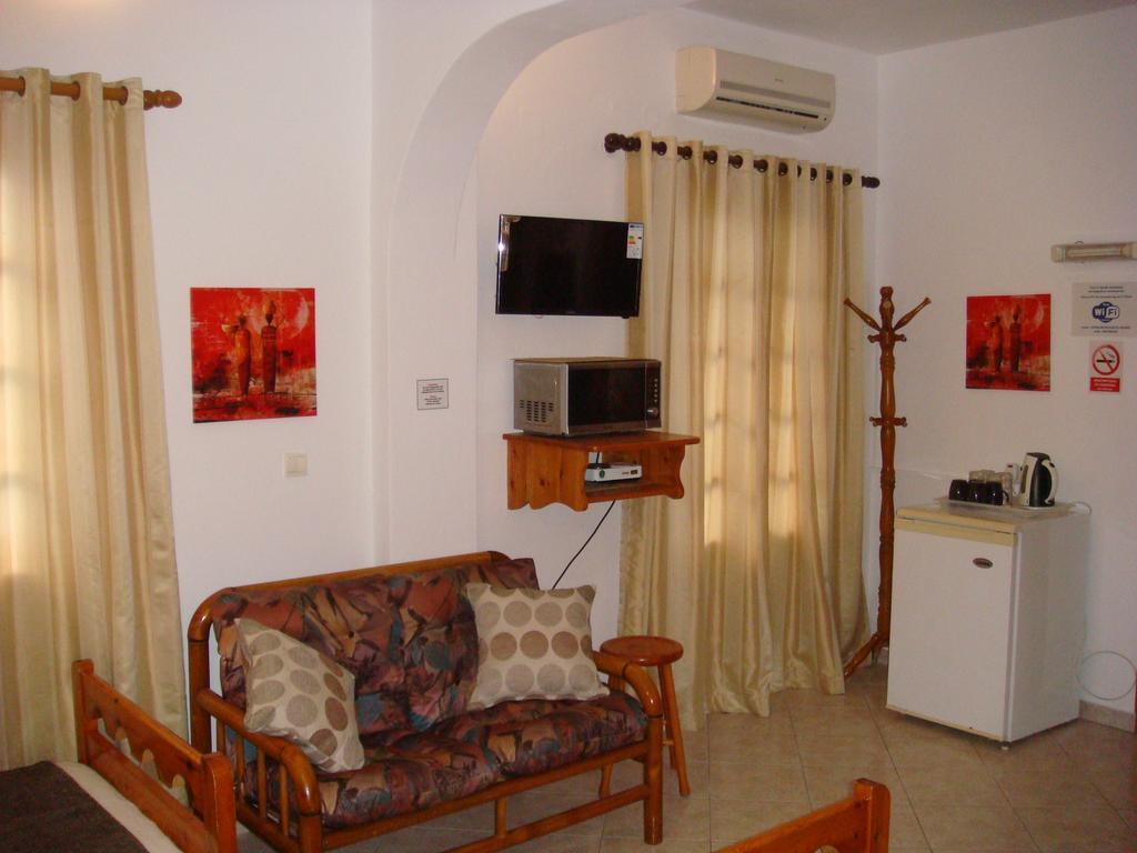Boussetil Rooms Capanmat Τήνος Εξωτερικό φωτογραφία