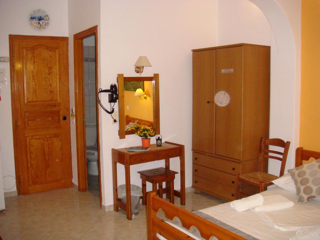 Boussetil Rooms Capanmat Τήνος Εξωτερικό φωτογραφία