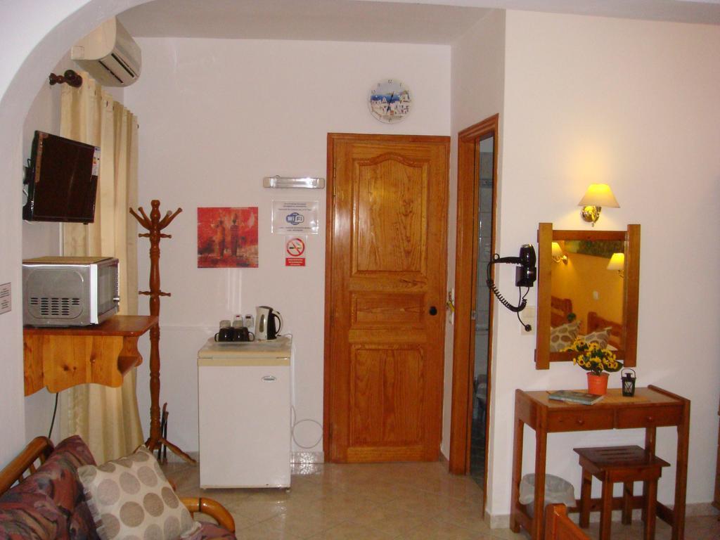Boussetil Rooms Capanmat Τήνος Εξωτερικό φωτογραφία